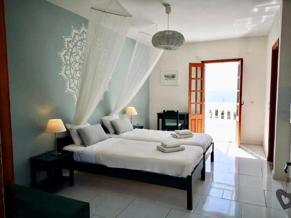Aparthotel Kathys Island Retreat à Adia Extérieur photo