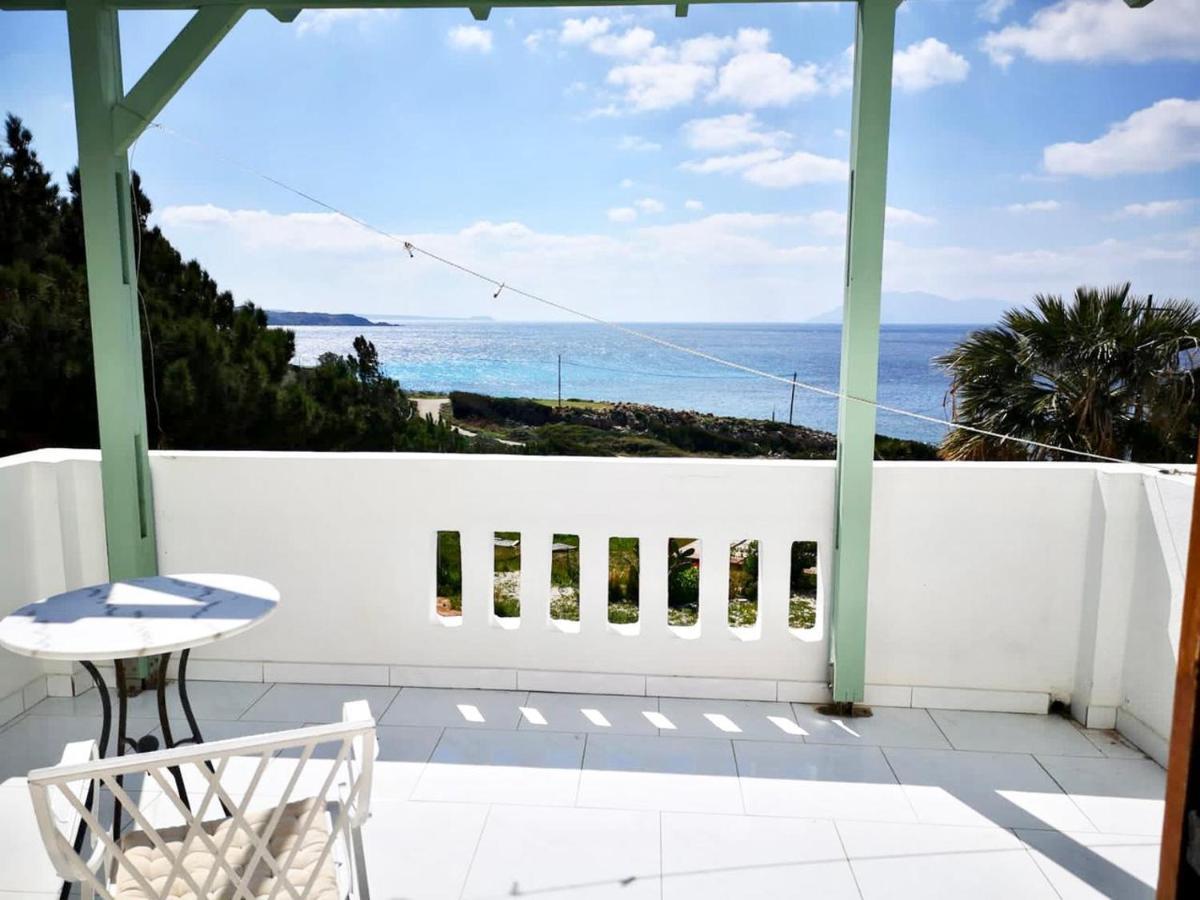 Aparthotel Kathys Island Retreat à Adia Extérieur photo