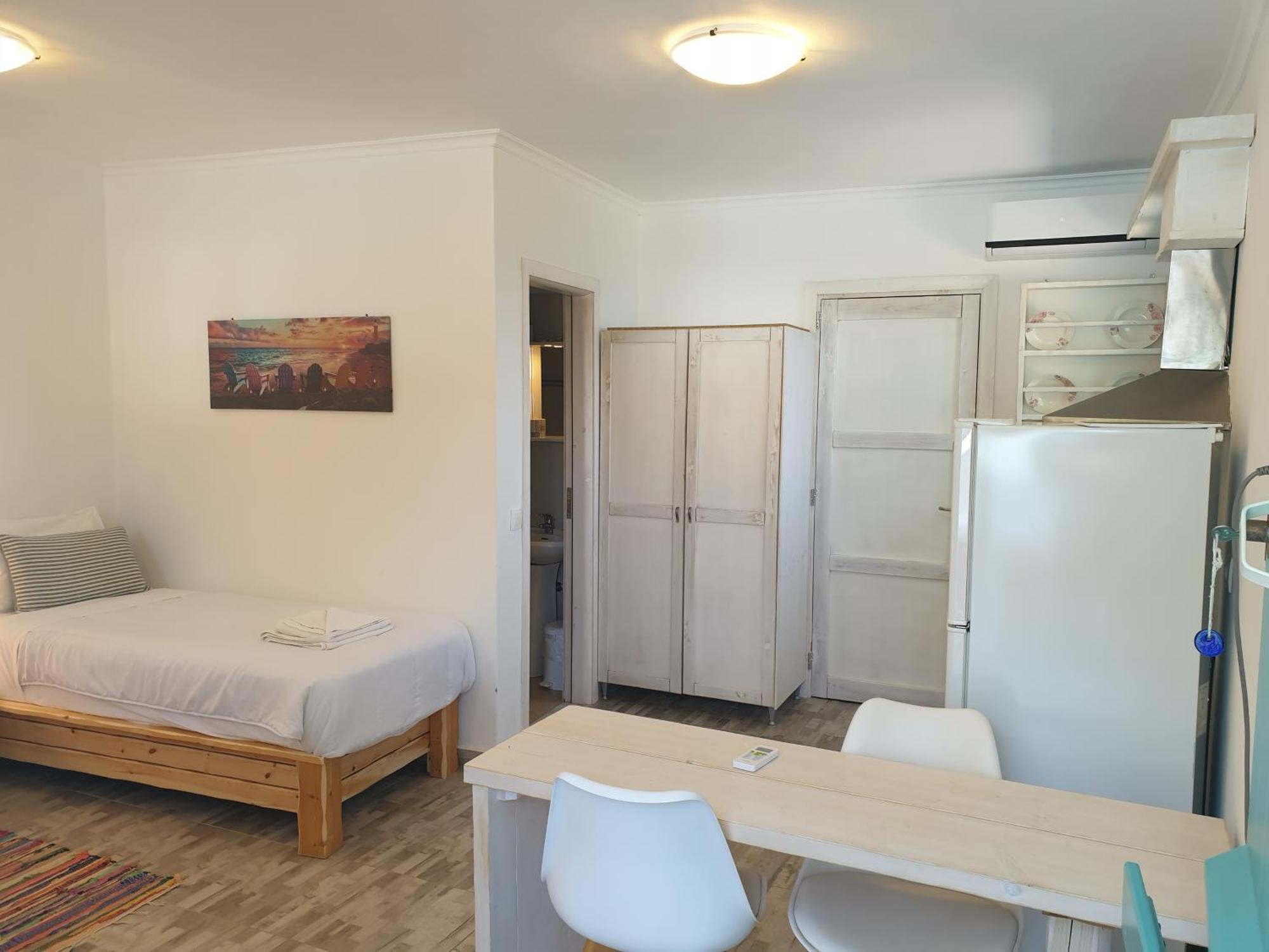 Aparthotel Kathys Island Retreat à Adia Chambre photo