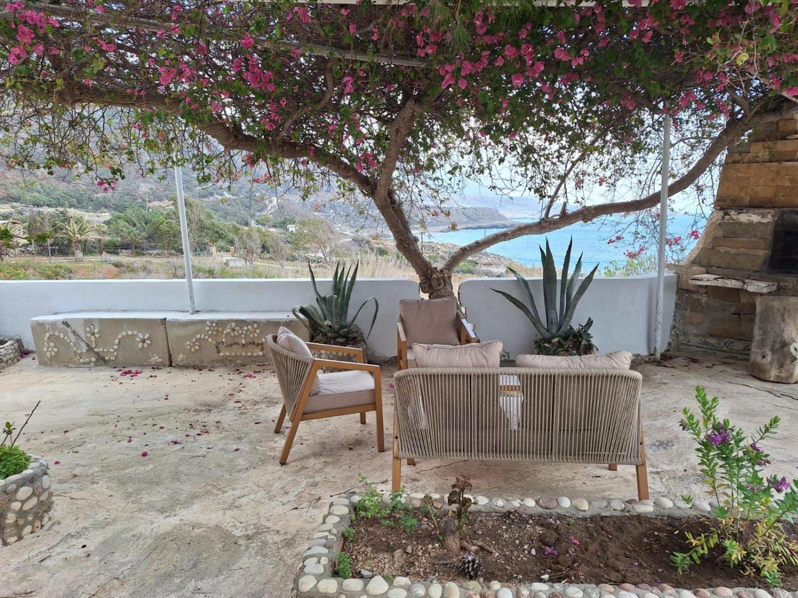 Aparthotel Kathys Island Retreat à Adia Extérieur photo