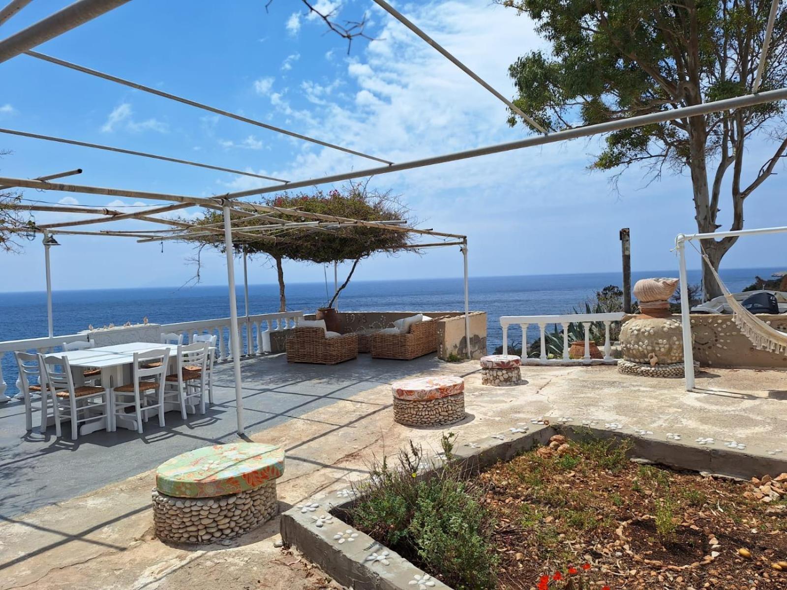 Aparthotel Kathys Island Retreat à Adia Extérieur photo