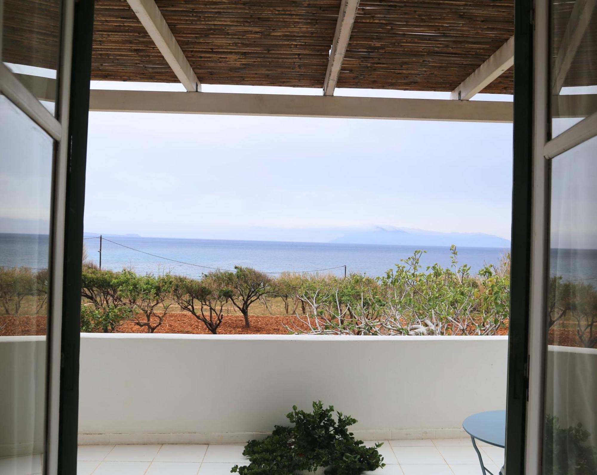 Aparthotel Kathys Island Retreat à Adia Extérieur photo