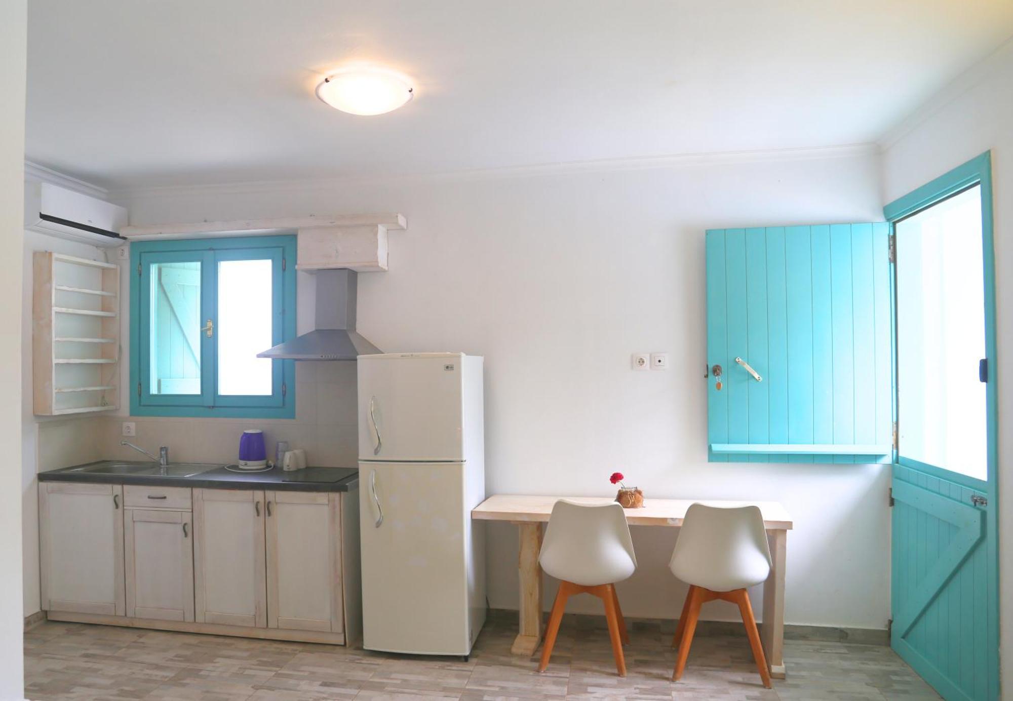 Aparthotel Kathys Island Retreat à Adia Extérieur photo