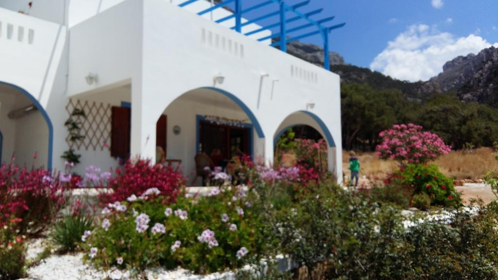Aparthotel Kathys Island Retreat à Adia Extérieur photo